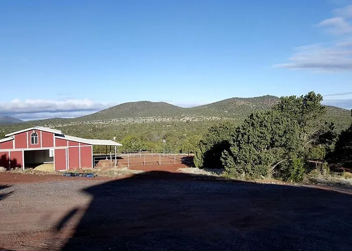 Holiday home Charming Two-story Ranch With An Outdoor Lounge In Williams, Arizona *
